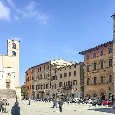 1 Bedroom Beautiful In Porchiano (Perugia)