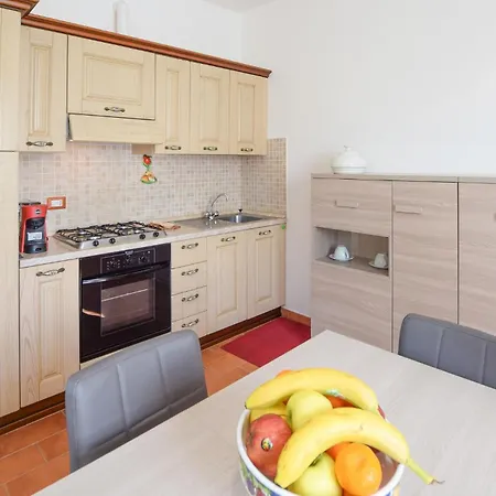 1 Bedroom Beautiful In Porchiano (Perugia)